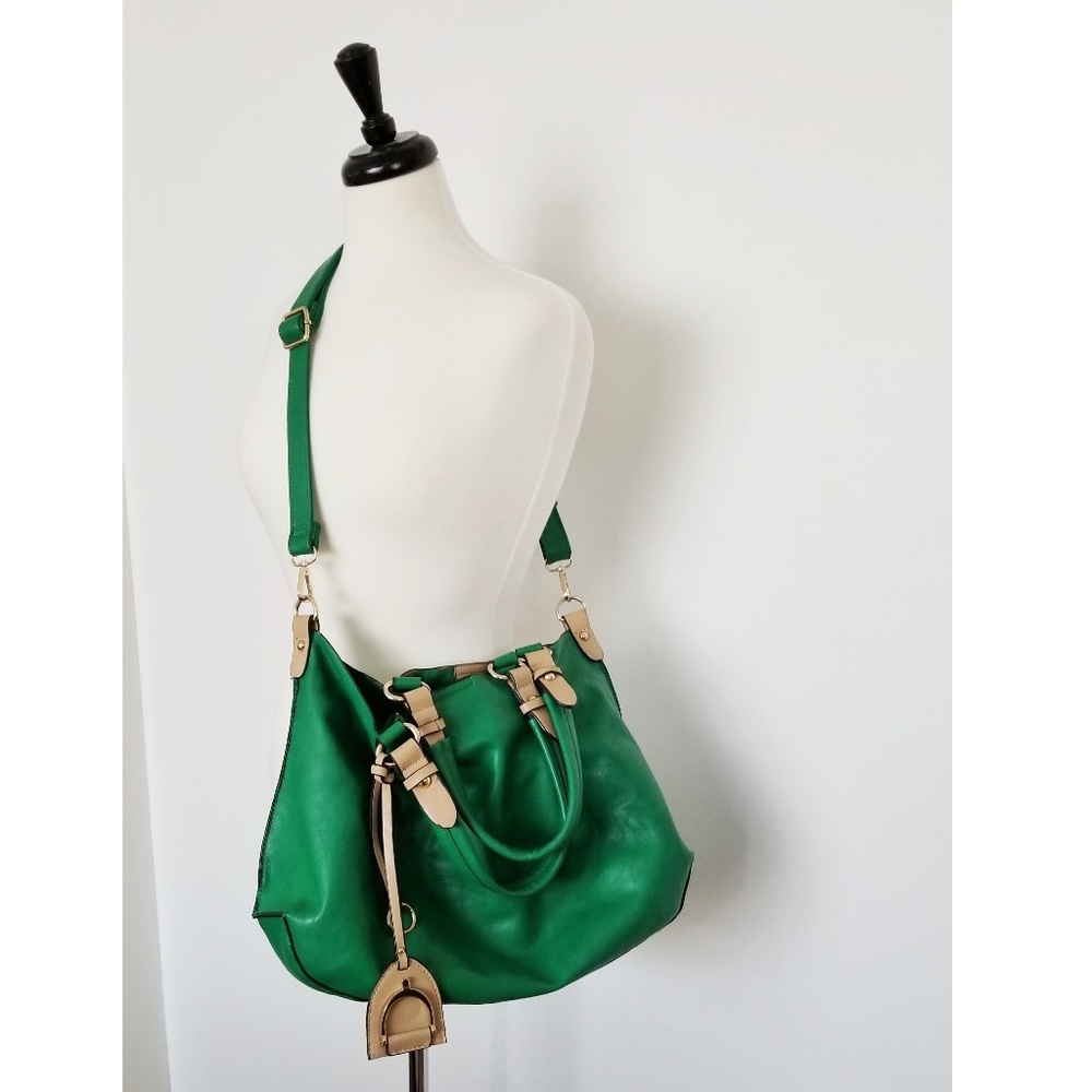 Green leather purse